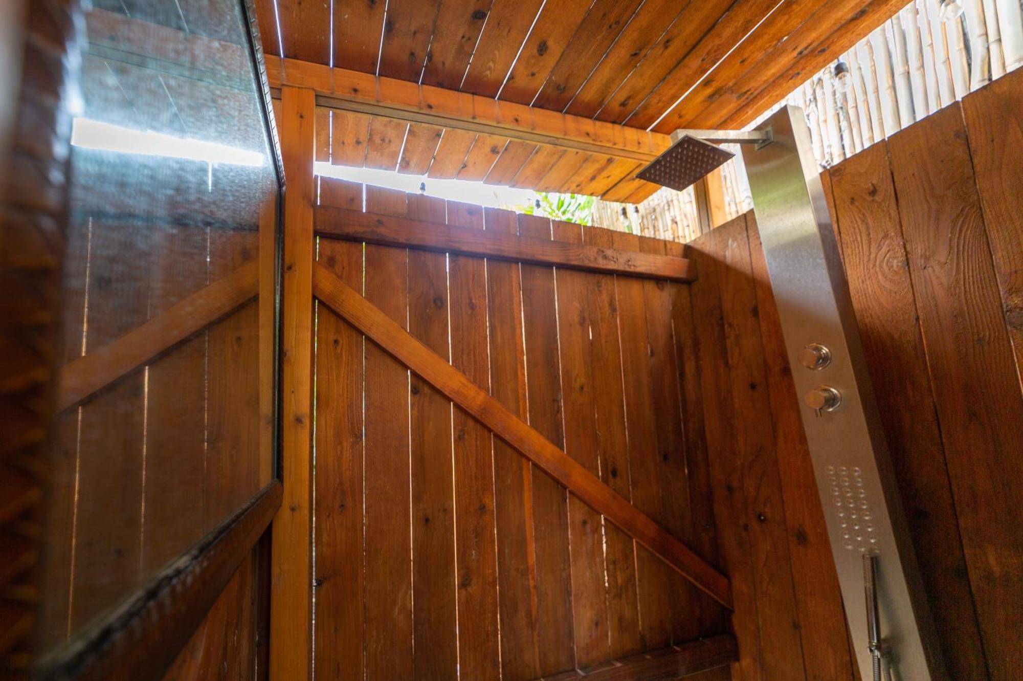 Bamboo Suite, 1 Bedroom, Sleeps 4, Pool & Bbq, Pre-Renovation Summer Sale Kīhei Exterior foto