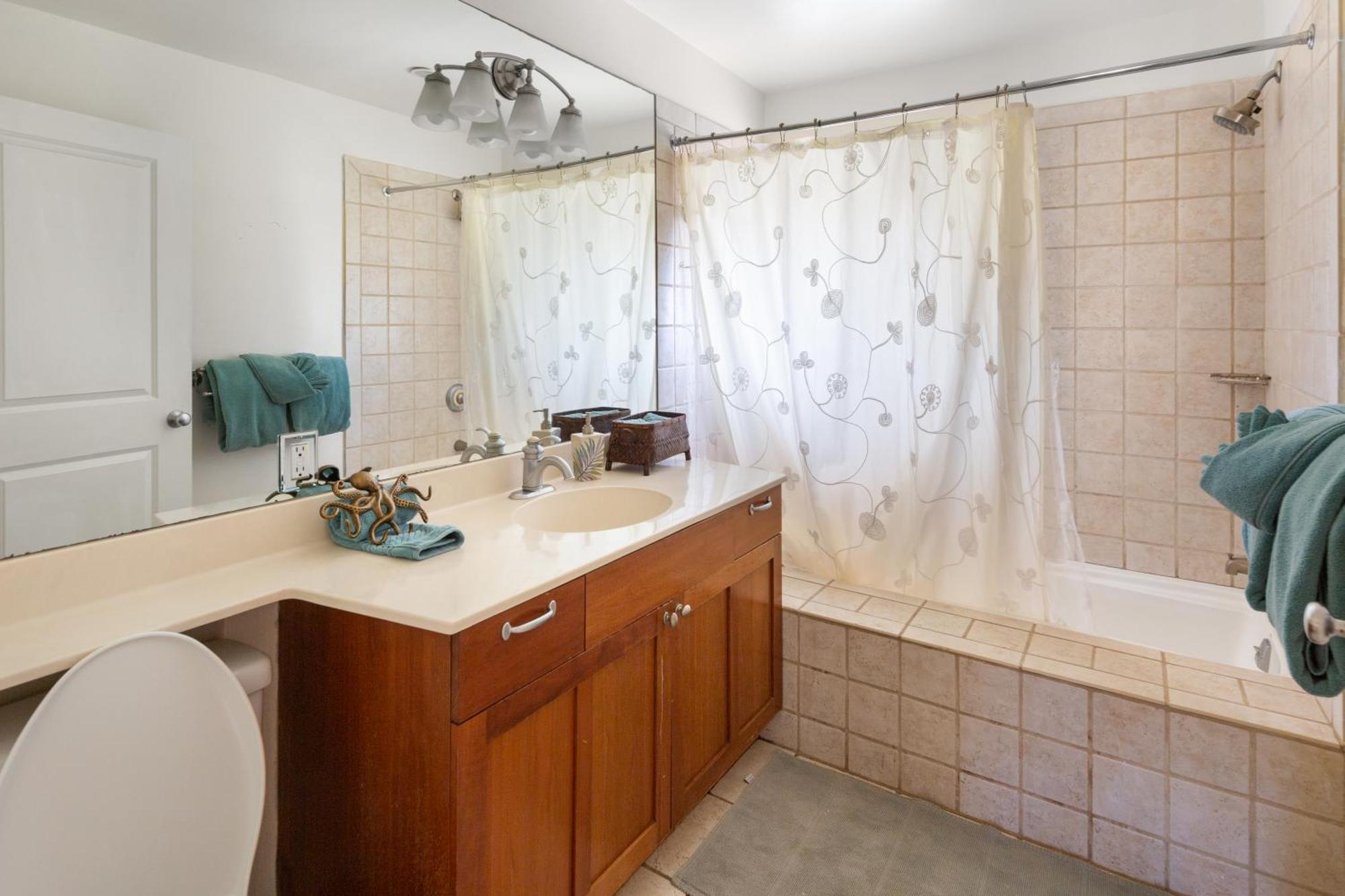 Bamboo Suite, 1 Bedroom, Sleeps 4, Pool & Bbq, Pre-Renovation Summer Sale Kīhei Exterior foto